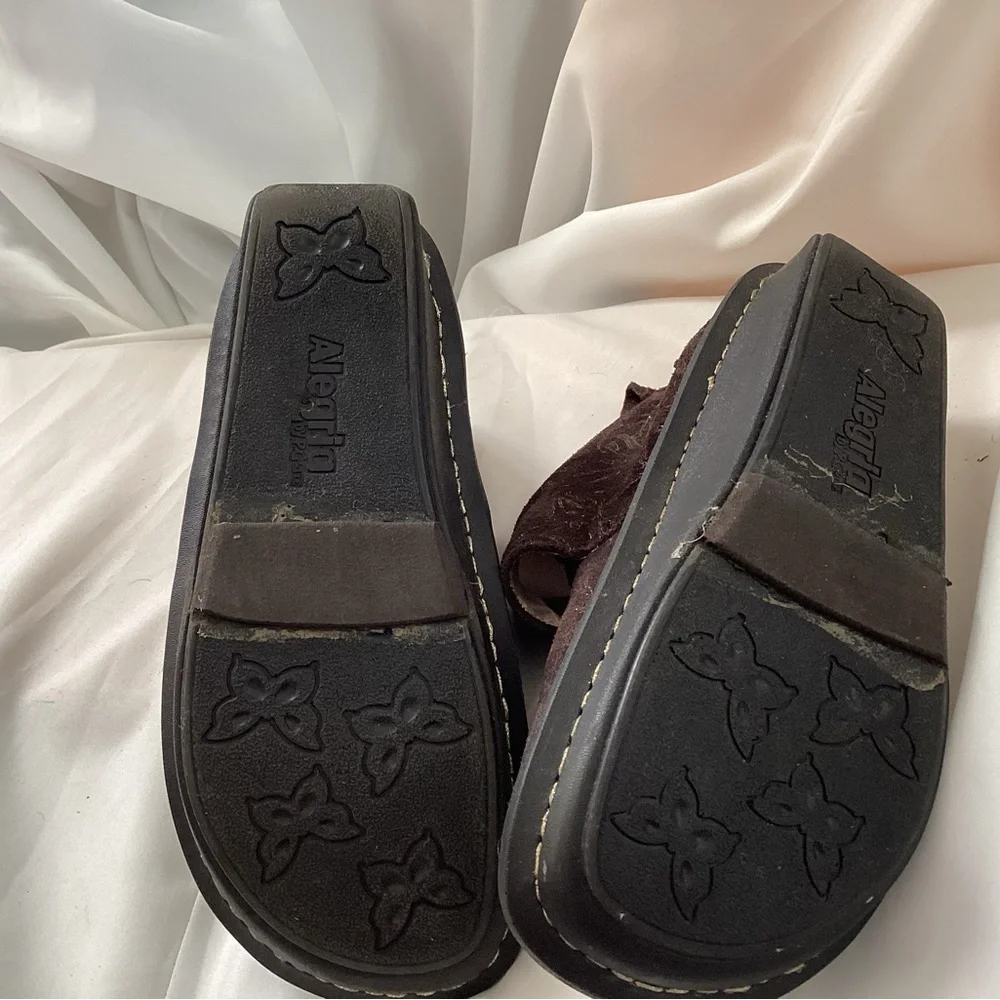 Alegria stylish brown